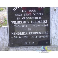 Grafstenen kerkhof Herwen Coll. HKR (232) W.Frederiks & H.Keurentjes